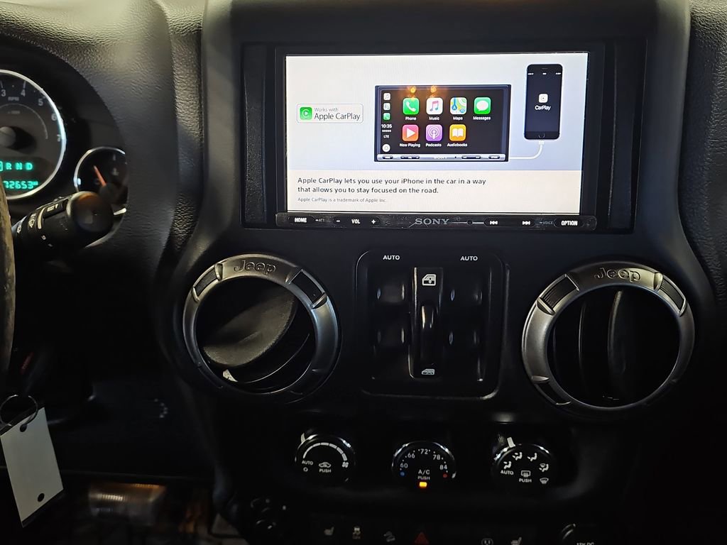 Used 2018 Jeep Wrangler Unlimited Sahara image 19