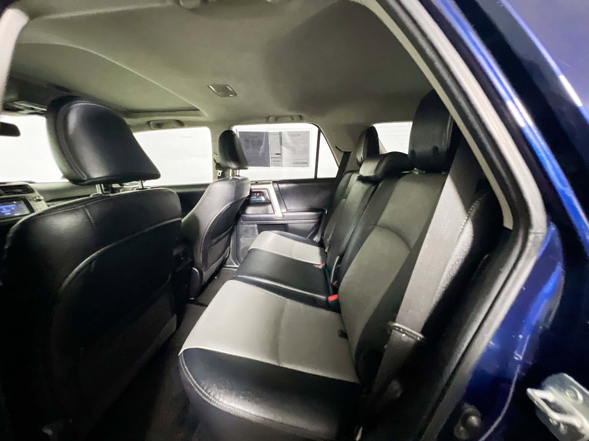 Used 2018 Toyota 4Runner SR5 Premium image 28