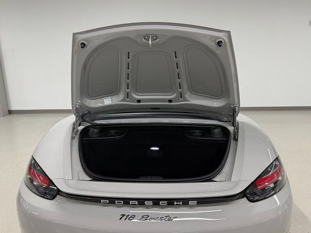 Certified 2024 Porsche 718 Boxster image 35