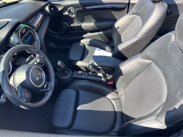 Used 2020 MINI Cooper S image 12
