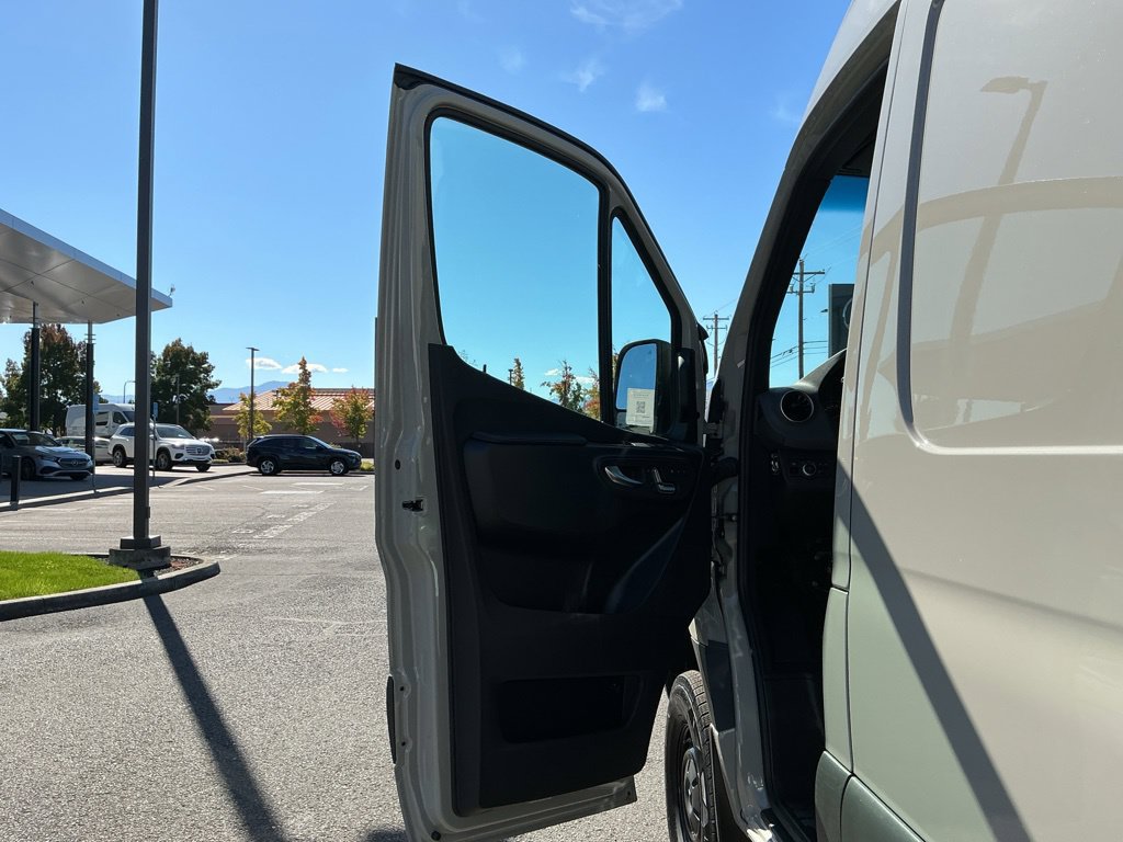 New 2026 Mercedes-Benz Sprinter 2500 image 17