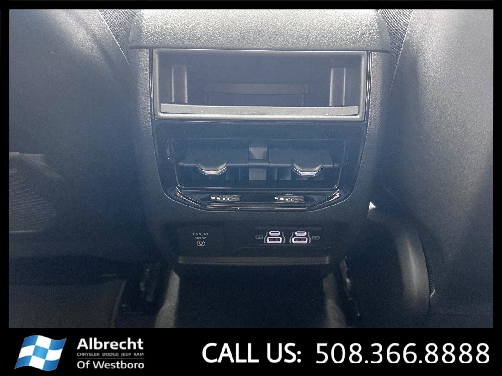 New 2025 Jeep Grand Cherokee Altitude image 19