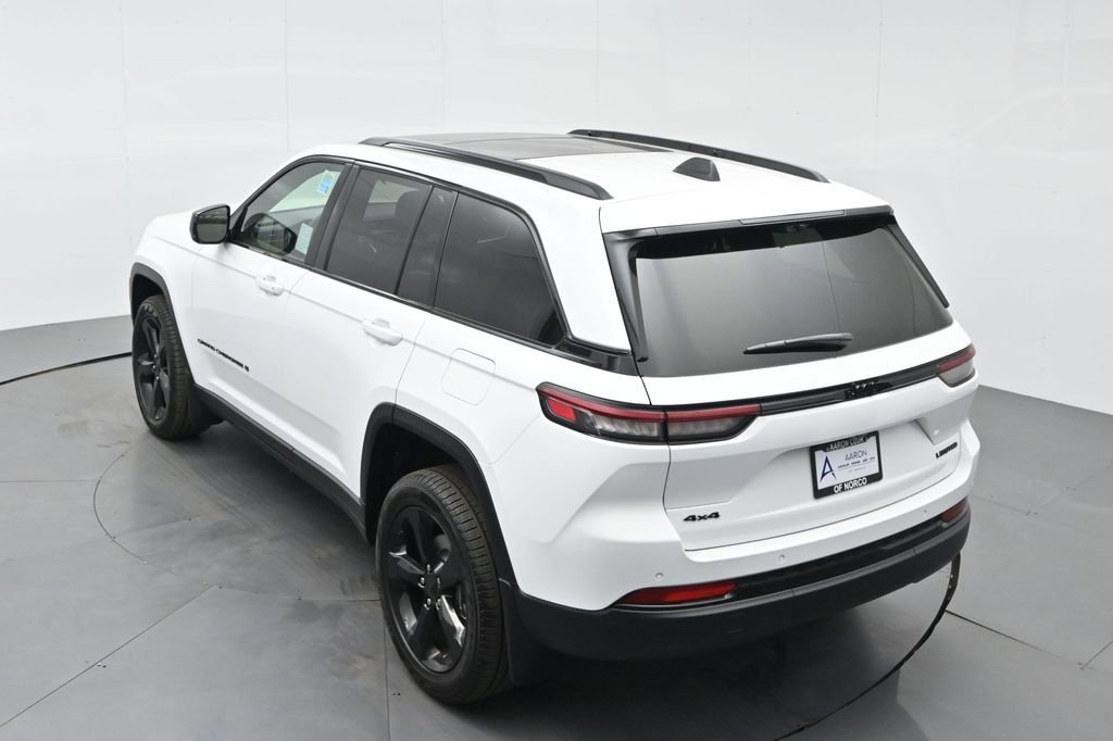 New 2025 Jeep Grand Cherokee Limited w/ Luxury Tech Group II image 57