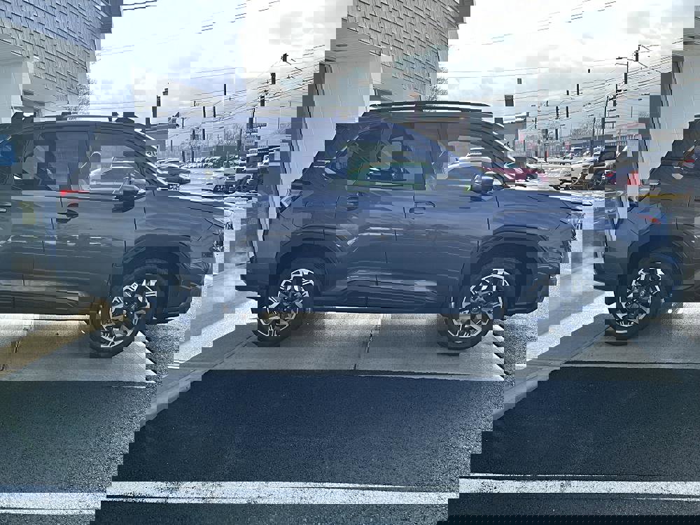 Used 2025 Subaru Forester Premium image 14