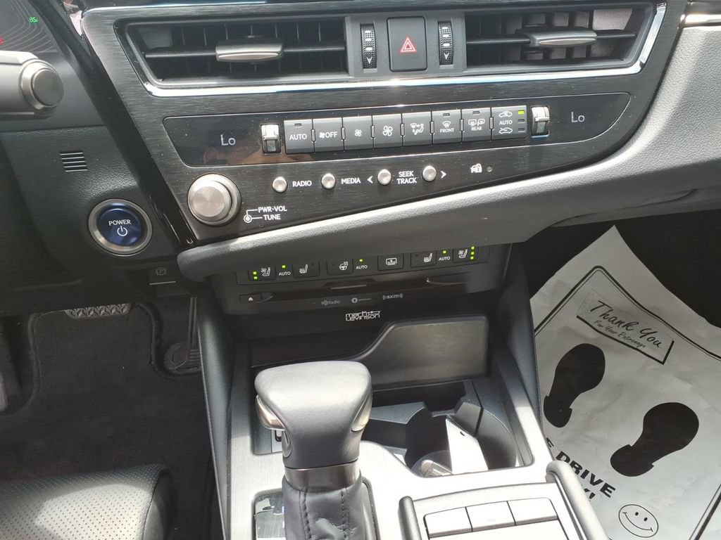 Used 2022 Lexus ES 300h w/ Accessory Package FWD image 25