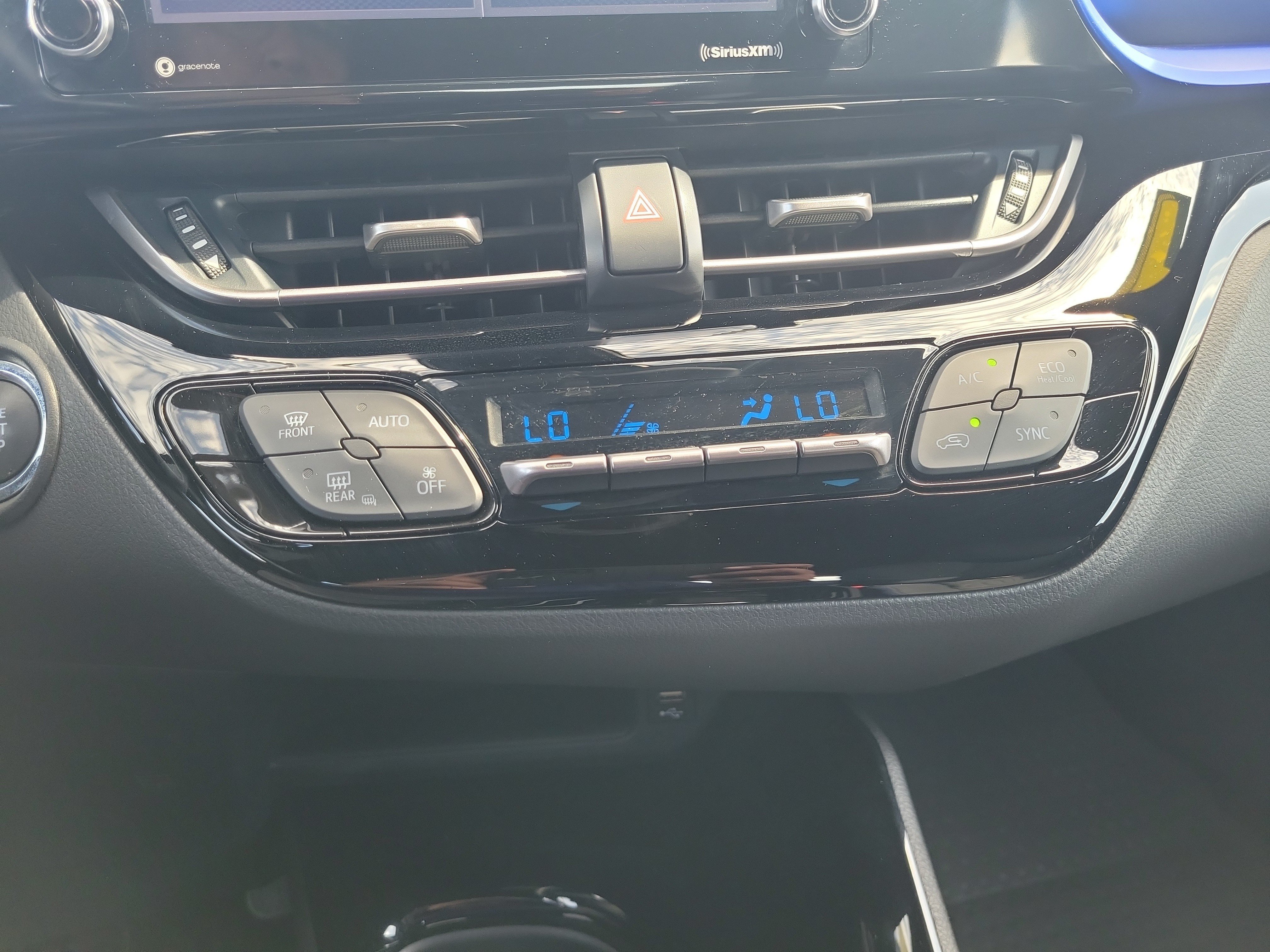 Used 2021 Toyota C-HR XLE FWD image 26