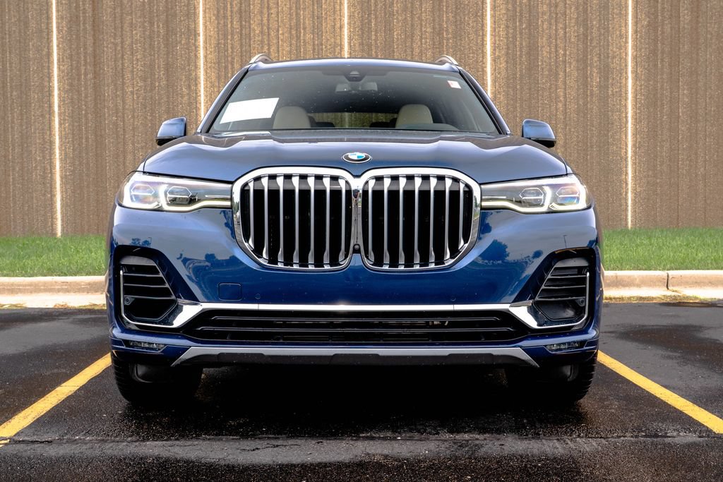 Used 2022 BMW X7 xDrive40i w/ Premium Package AWD/4WD image 3