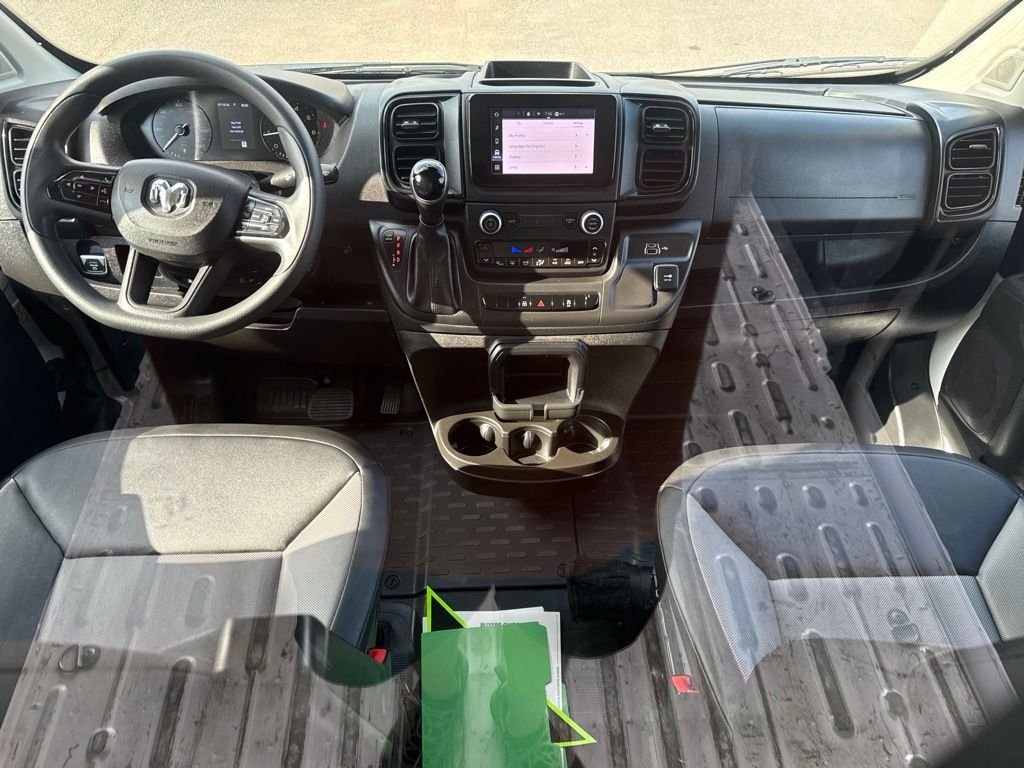 Used 2024 RAM ProMaster 2500 w/ Convenience Group FWD image 13