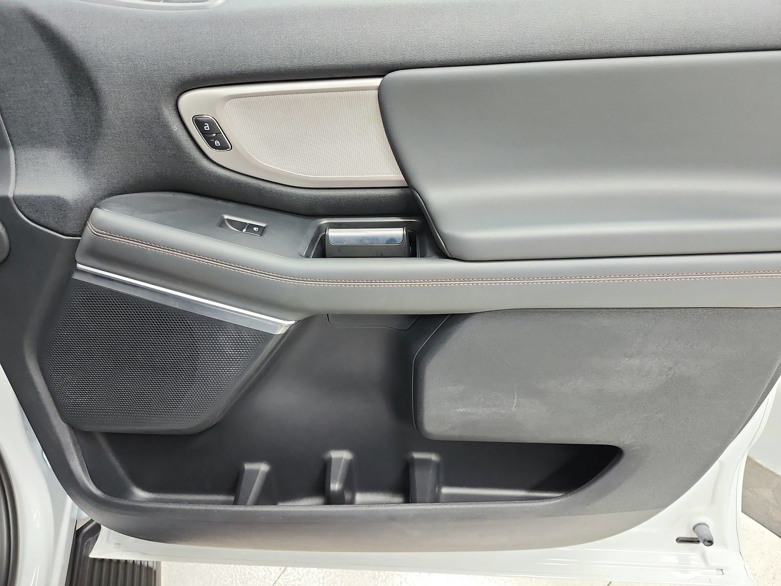 Used 2025 Ford Expedition Active AWD/4WD image 50