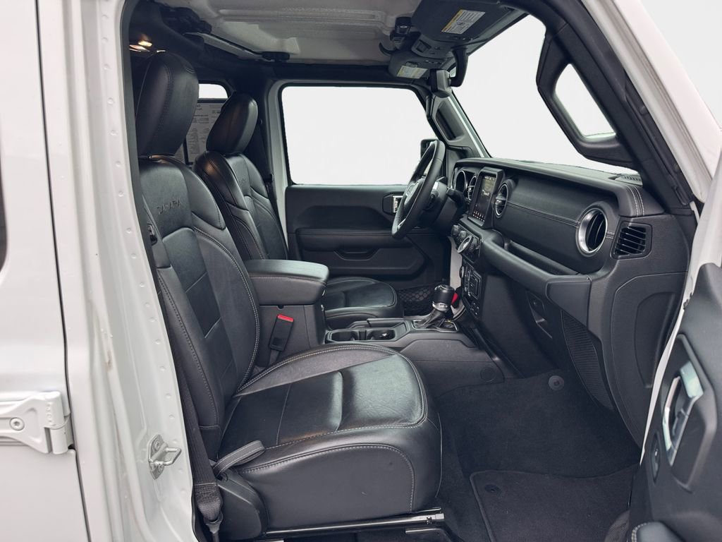 Used 2023 Jeep Wrangler Unlimited Sahara image 19