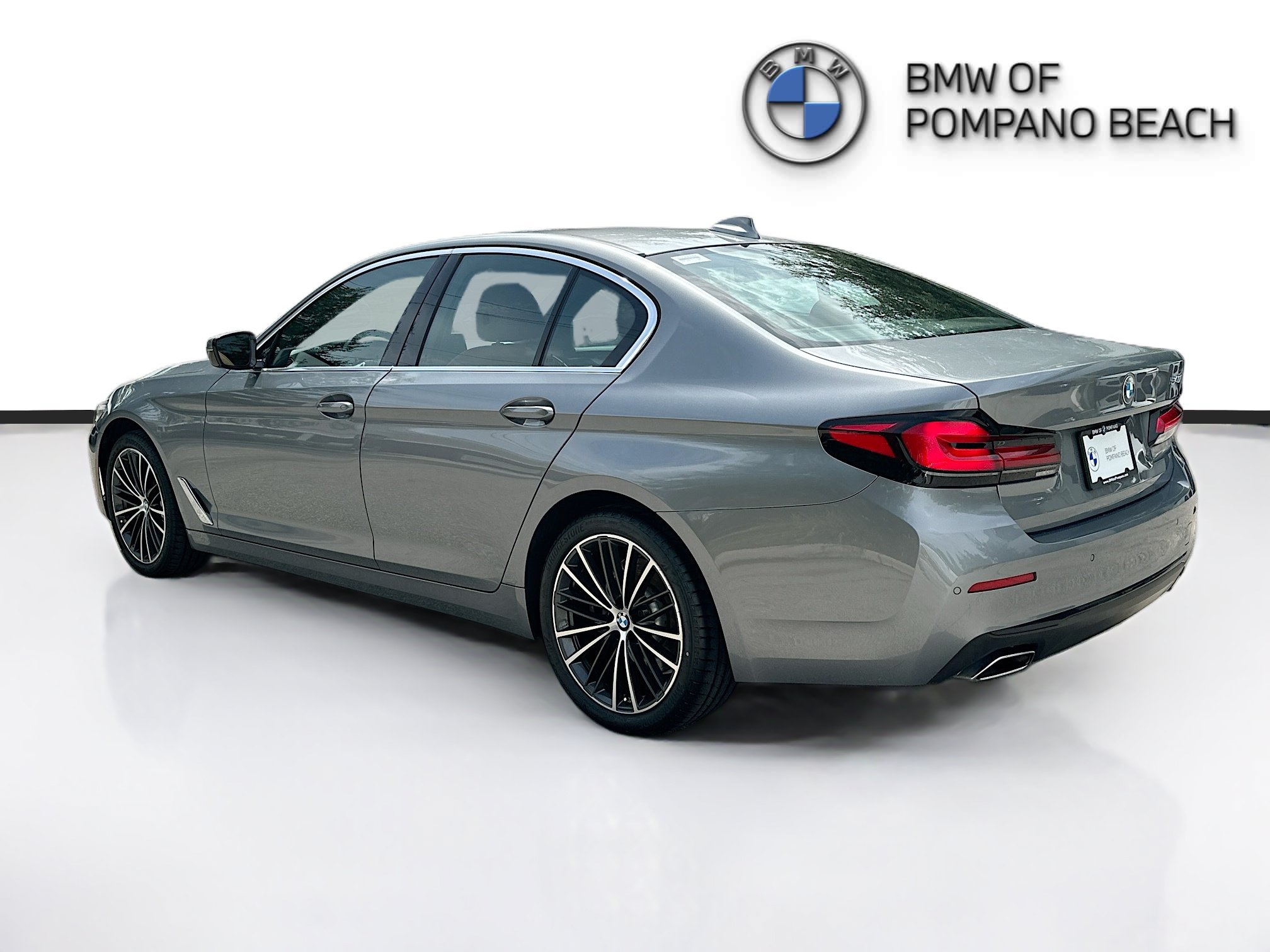Used 2023 BMW 540i w/ Convenience Package RWD image 5