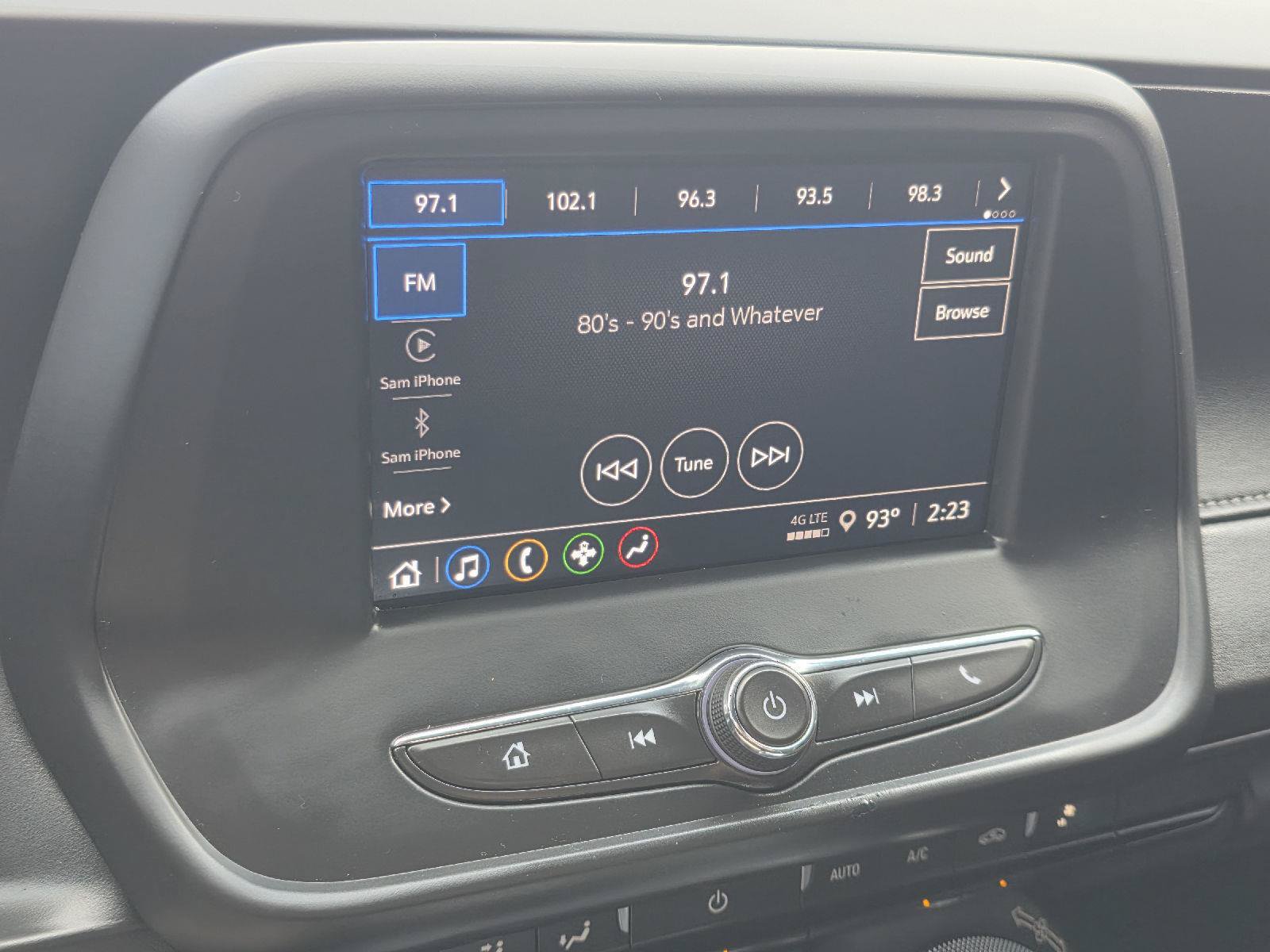 Used 2022 Chevrolet Camaro LT RWD image 18