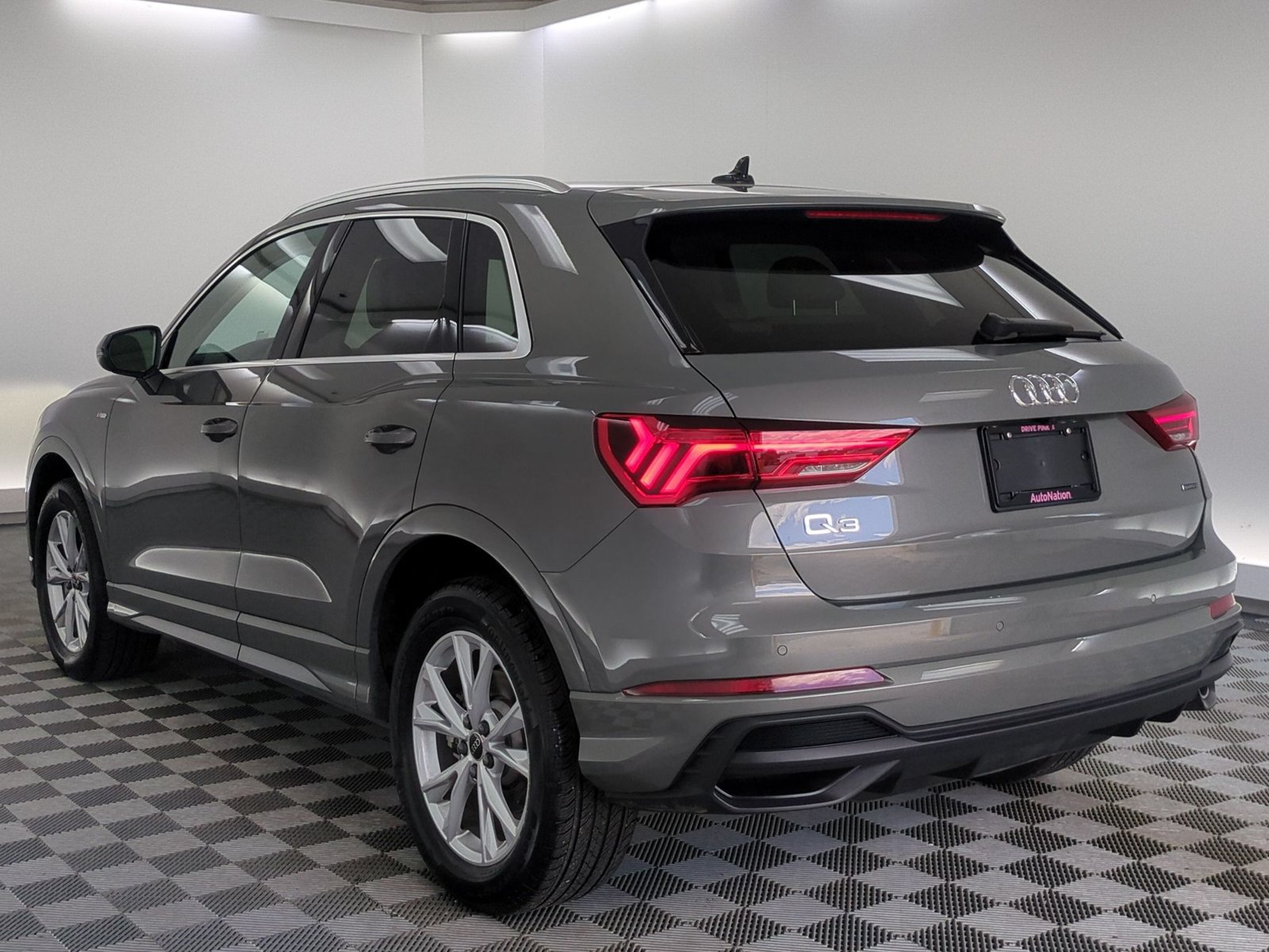 Used 2024 Audi Q3 2.0T Premium AWD/4WD video 3