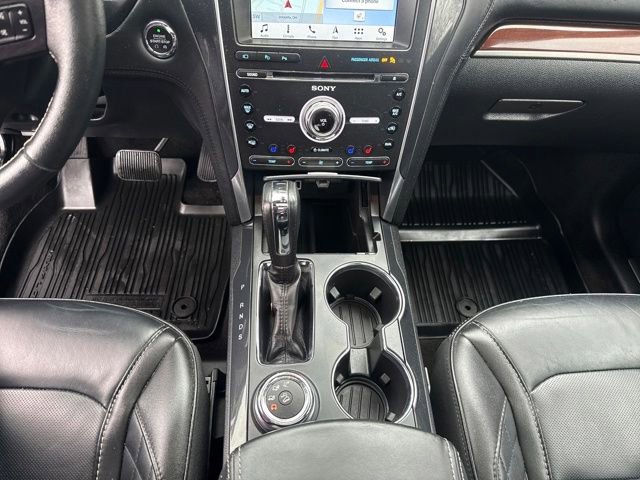 Used 2018 Ford Explorer Platinum AWD/4WD image 25