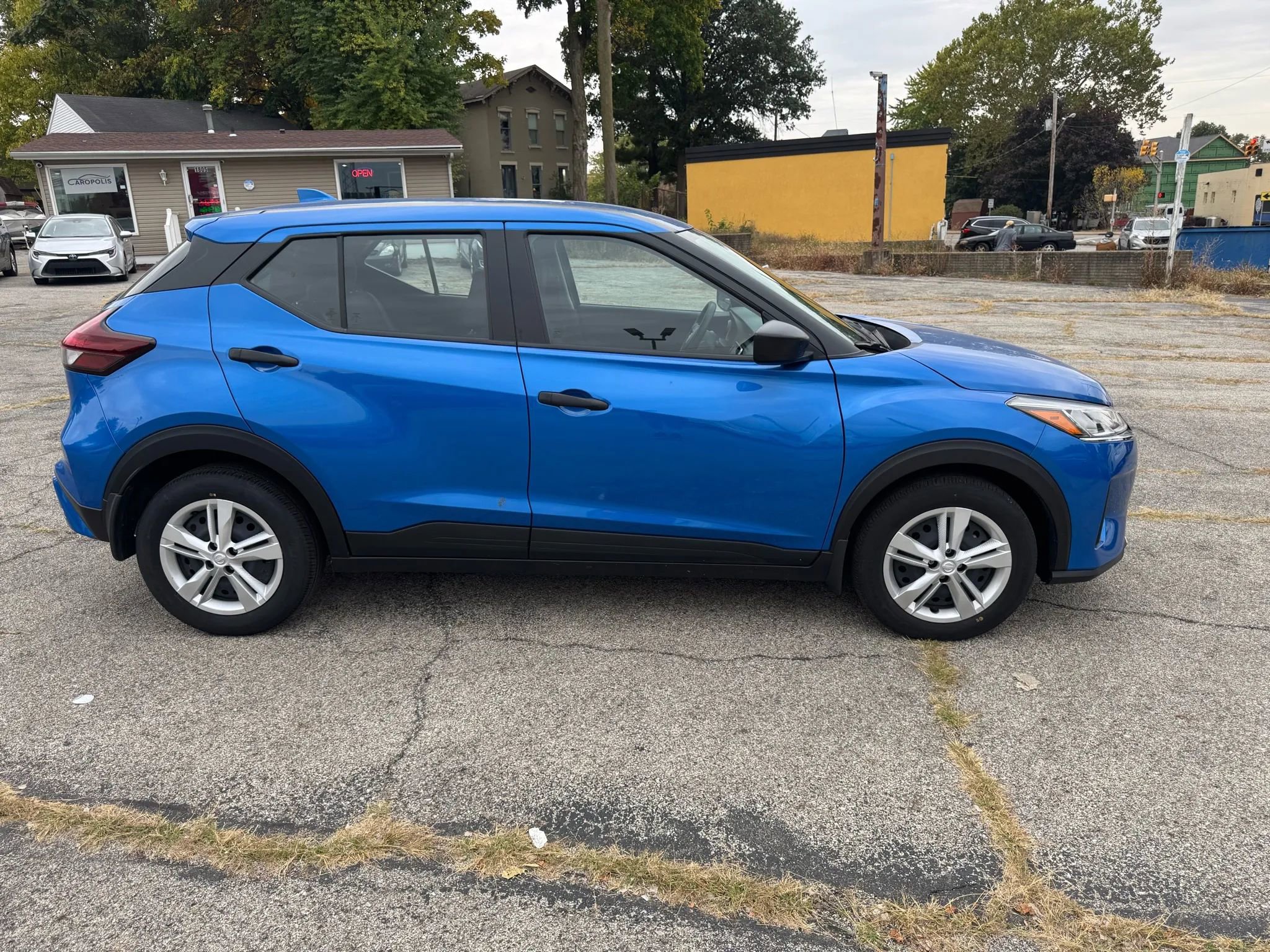 Used 2024 Nissan Kicks S FWD image 5