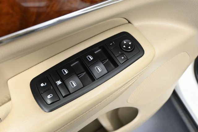 Used 2011 Jeep Grand Cherokee Limited AWD/4WD image 14