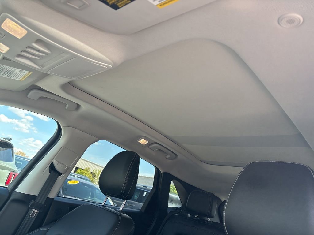 Used 2022 Ford Escape SEL w/ Technology Package FWD image 23