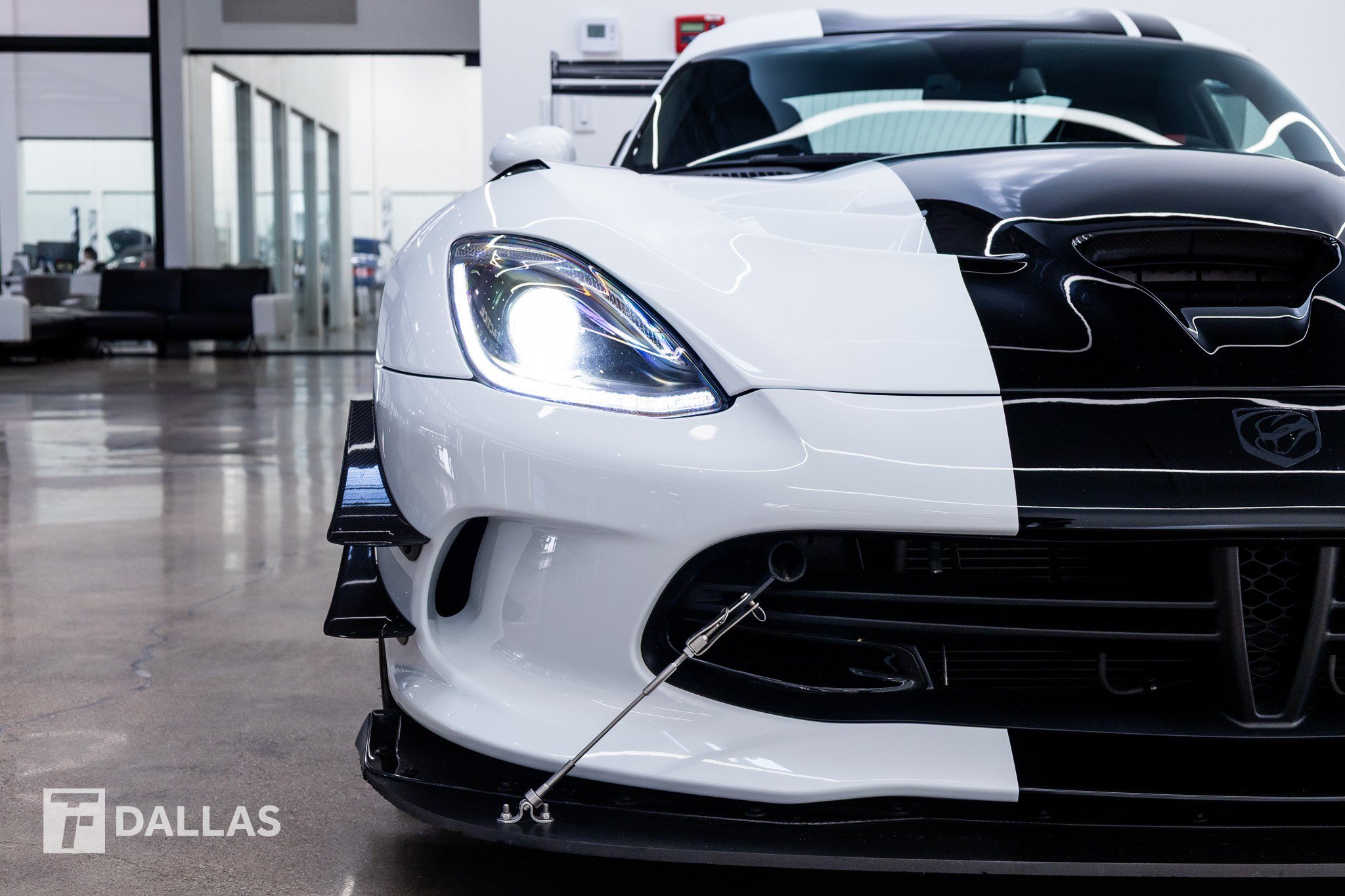 Used 2017 Dodge Viper ACR w/ Extreme Aero Package RWD image 26