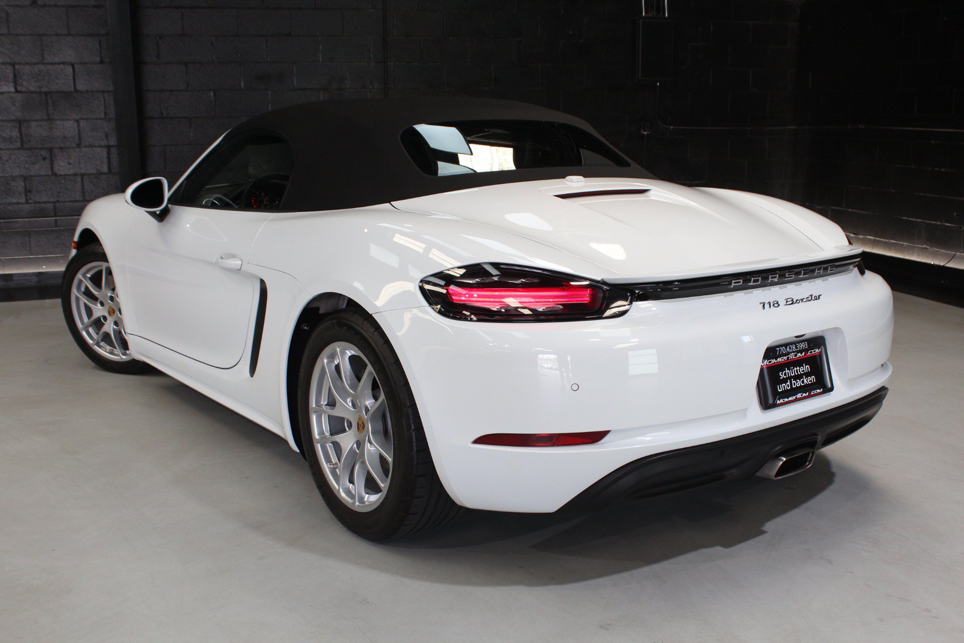 Used 2021 Porsche 718 Boxster w/ Premium Package RWD image 23