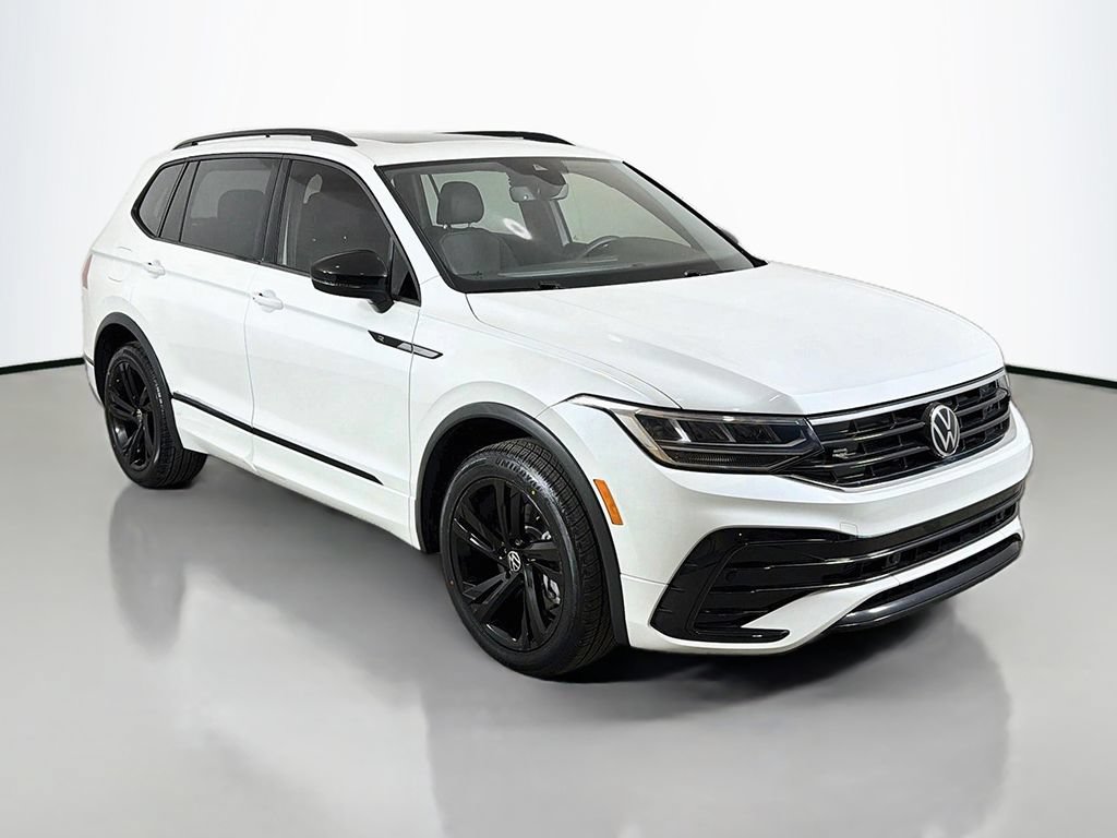 Used 2023 Volkswagen Tiguan SE R-Line FWD image 2