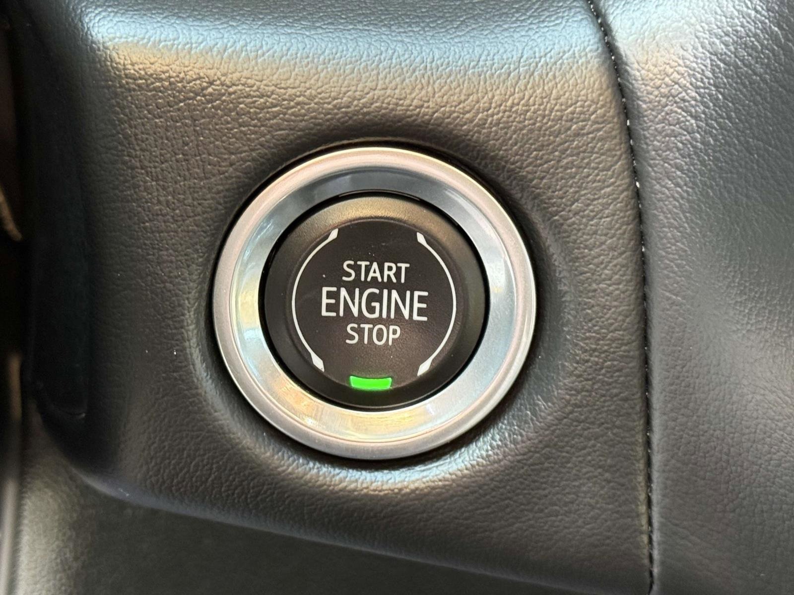 Used 2023 Chevrolet Suburban High Country image 18