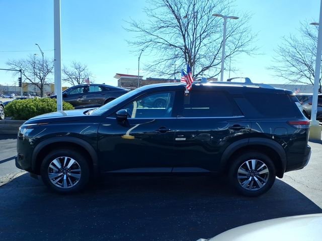 Certified 2025 Nissan Pathfinder SL image 6