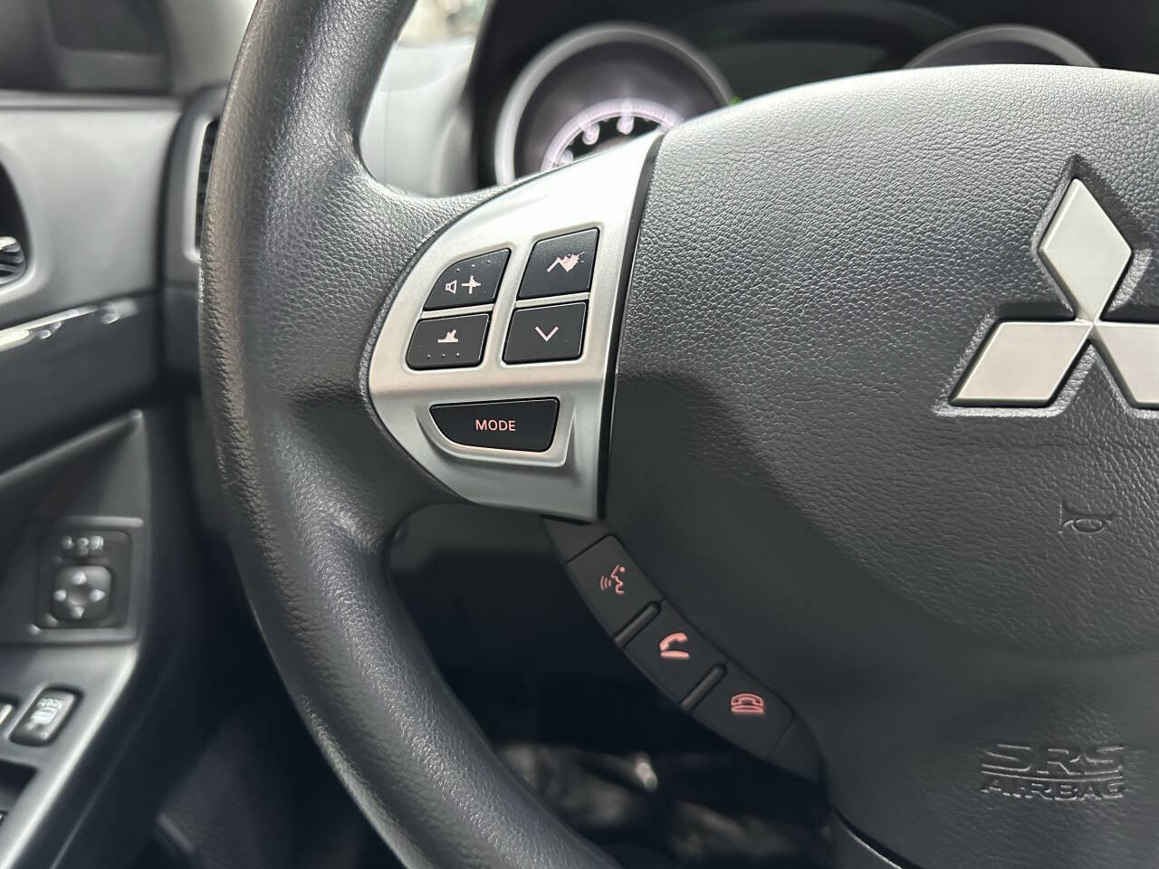 Used 2016 Mitsubishi Lancer ES image 21