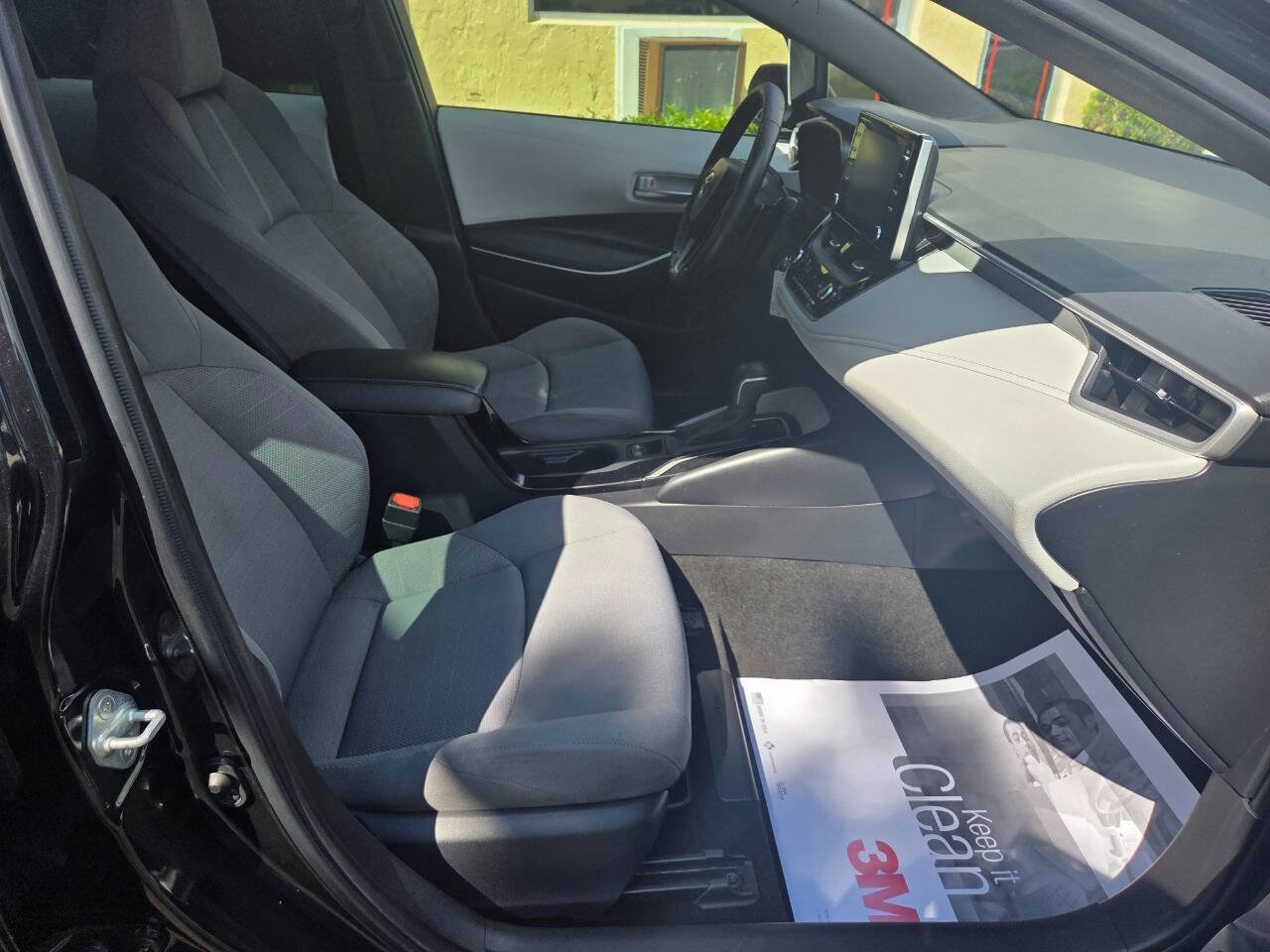 Used 2020 Toyota Corolla SE image 17