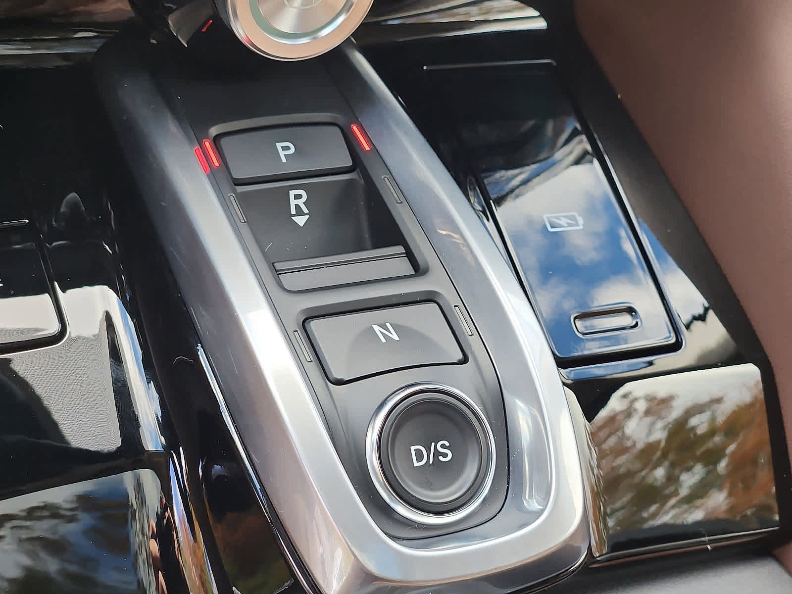 Used 2024 Acura MDX SH-AWD w/ Advance Package image 16