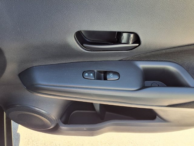Certified 2025 Nissan Kicks Play S FWD image 26