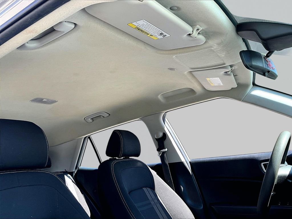 Used 2020 Hyundai Venue SEL image 19