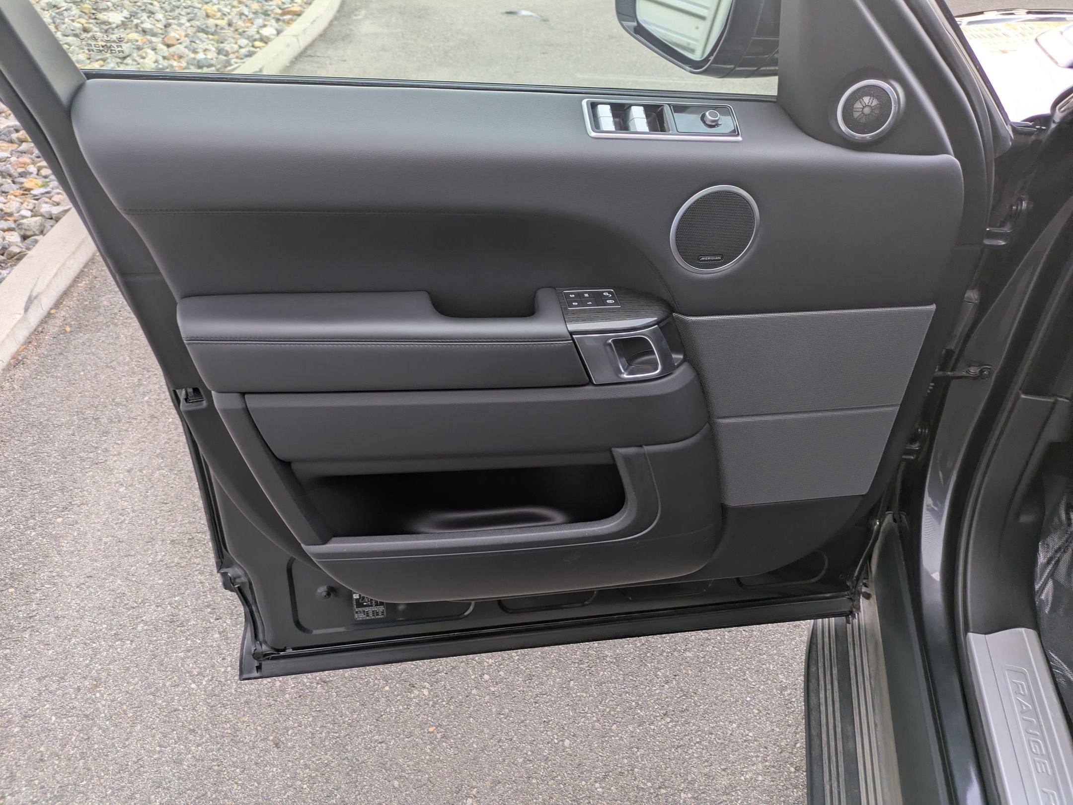 Used 2019 Land Rover Range Rover Sport HSE image 14