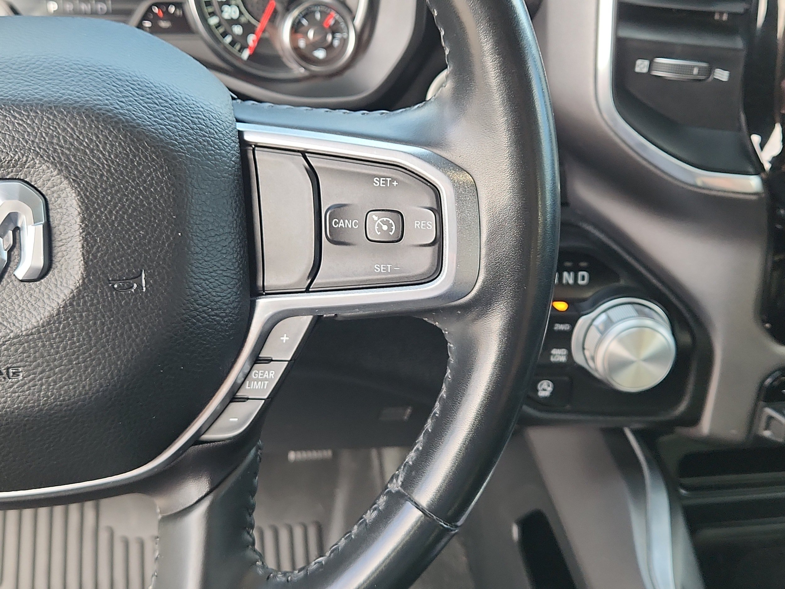 Used 2022 RAM 1500 Laramie AWD/4WD image 17