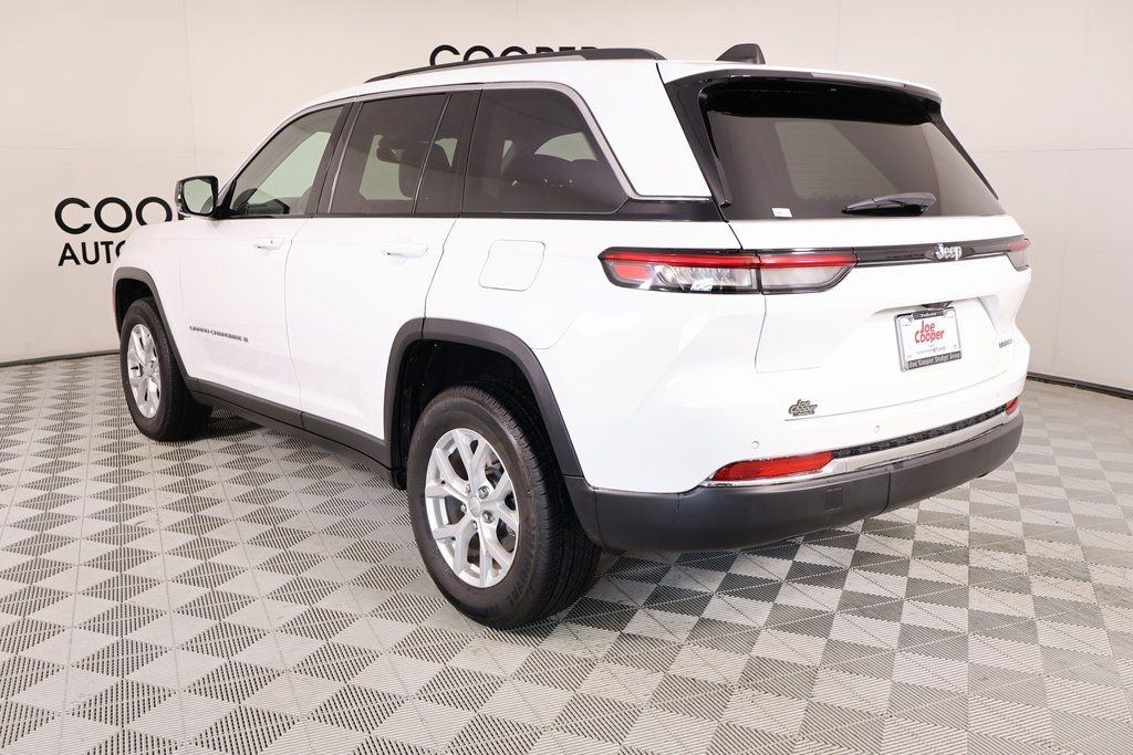 Used 2023 Jeep Grand Cherokee Limited image 22