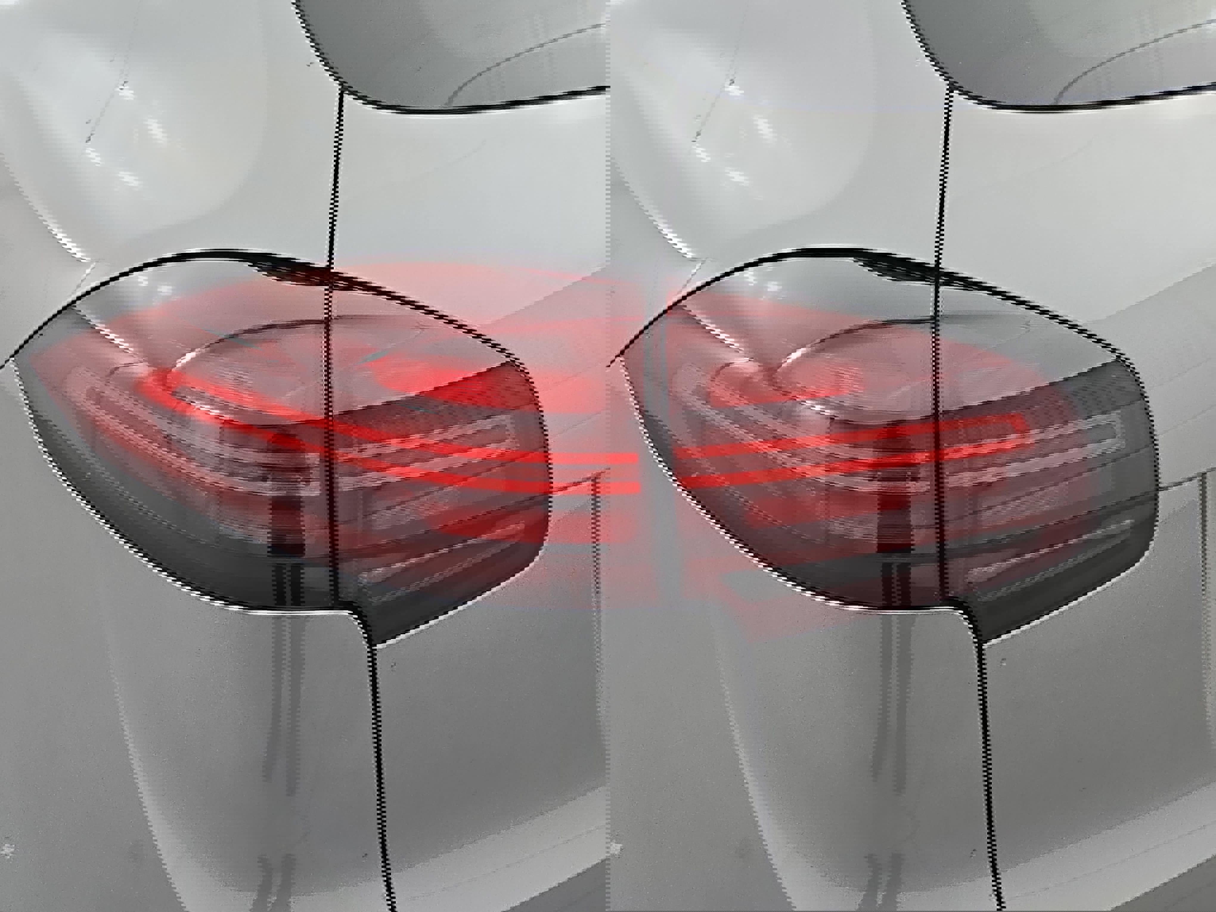 Used 2016 Porsche Cayenne GTS image 35