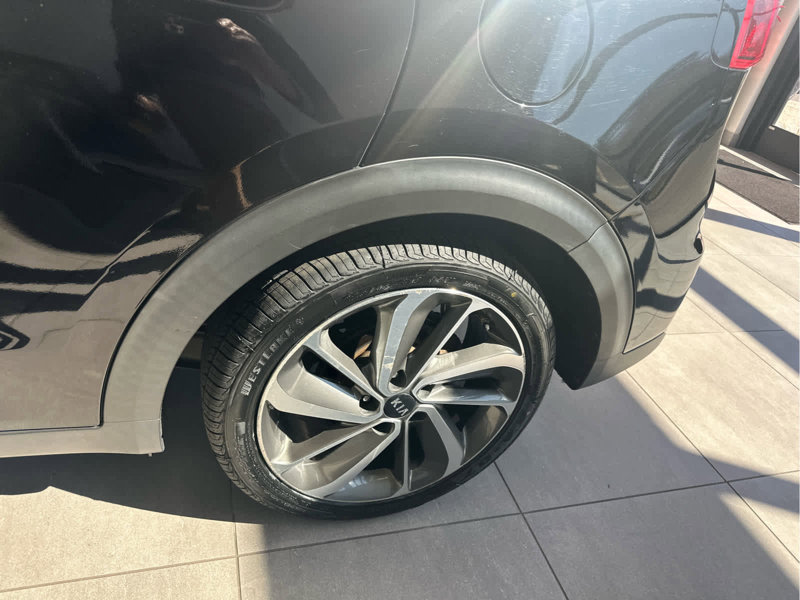 Used 2018 Kia Niro Touring image 21
