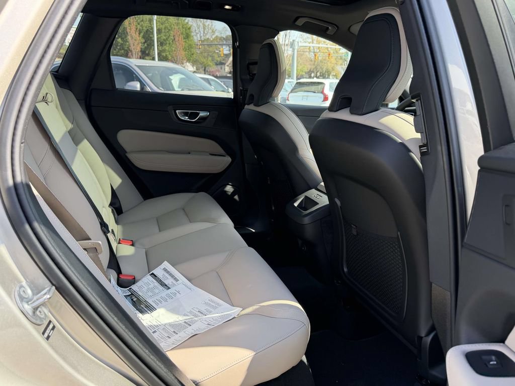 New 2026 Volvo XC60 B5 Plus w/ Climate Package AWD/4WD image 12
