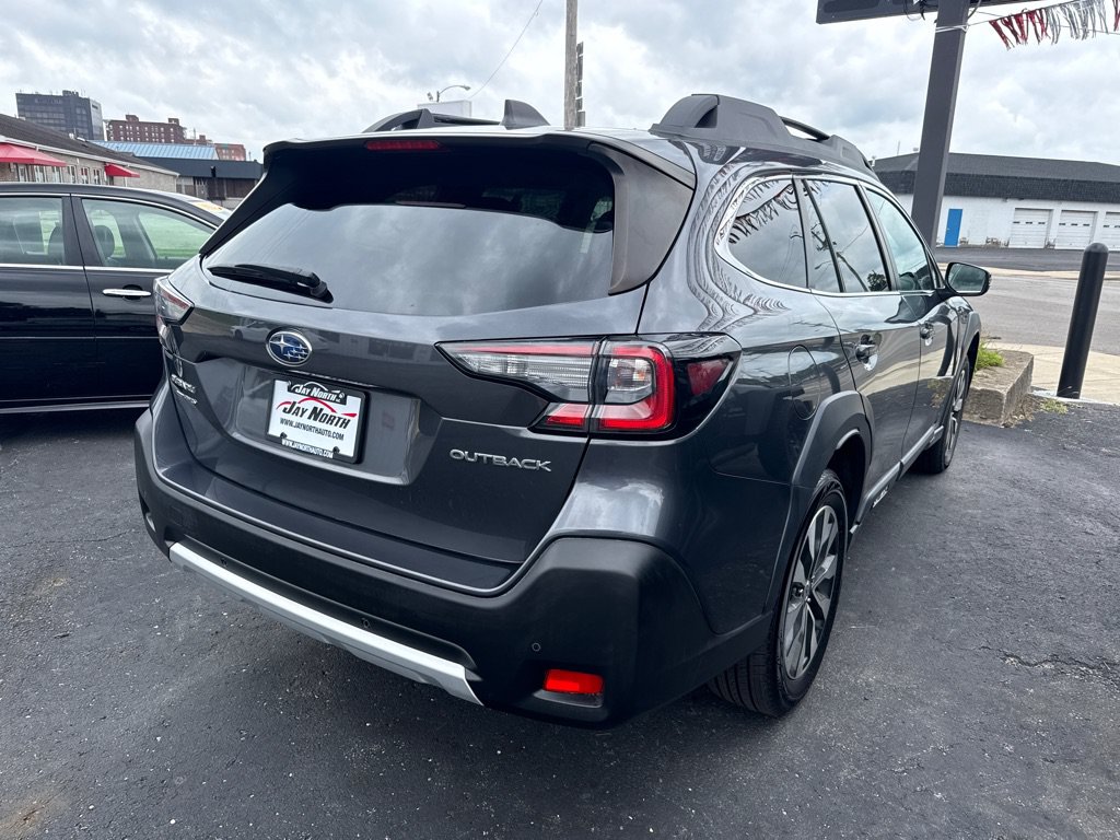 Used 2023 Subaru Outback Limited AWD/4WD image 7