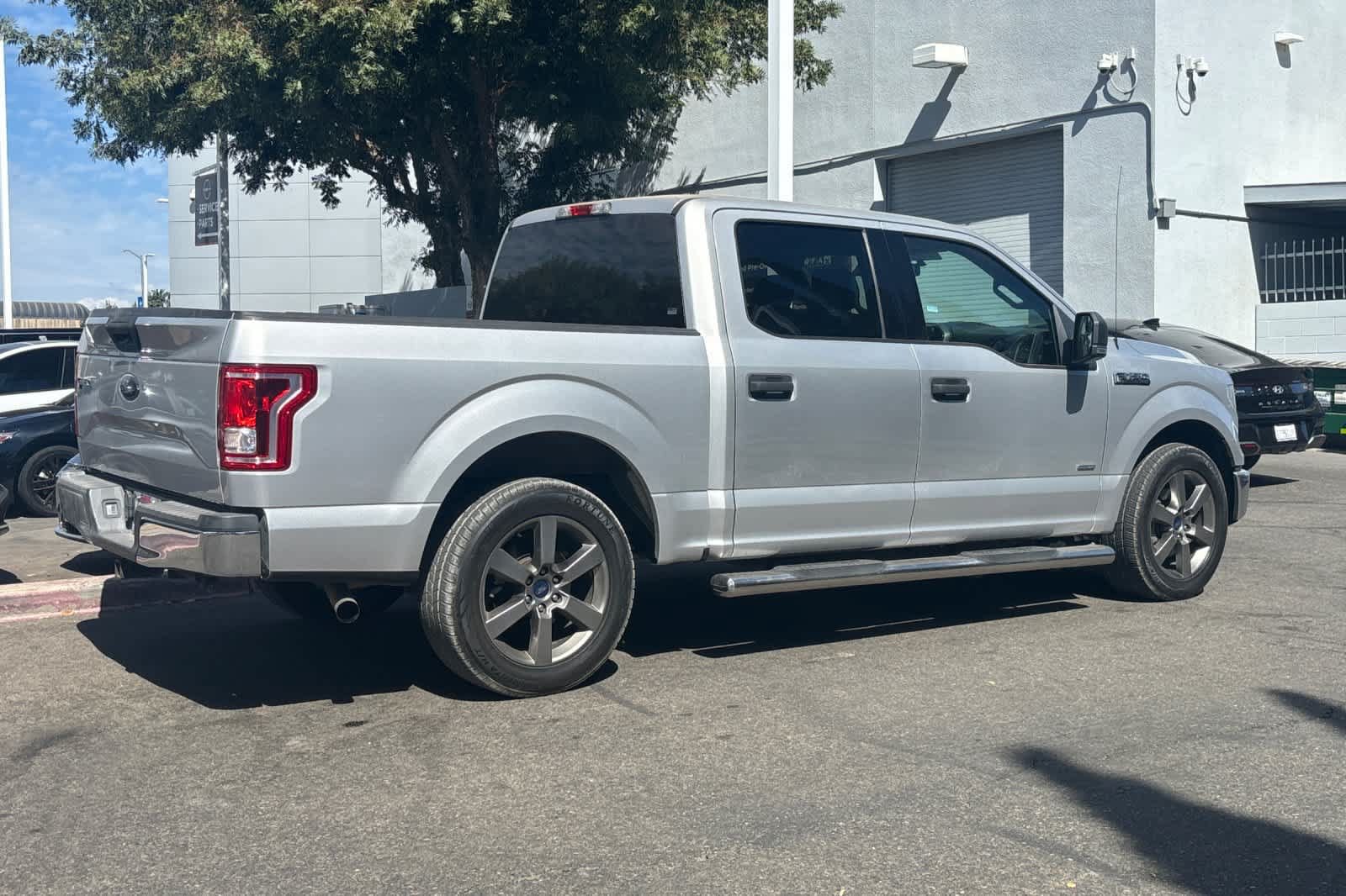 Used 2015 Ford F150 XLT w/ Equipment Group 301A Mid RWD image 3