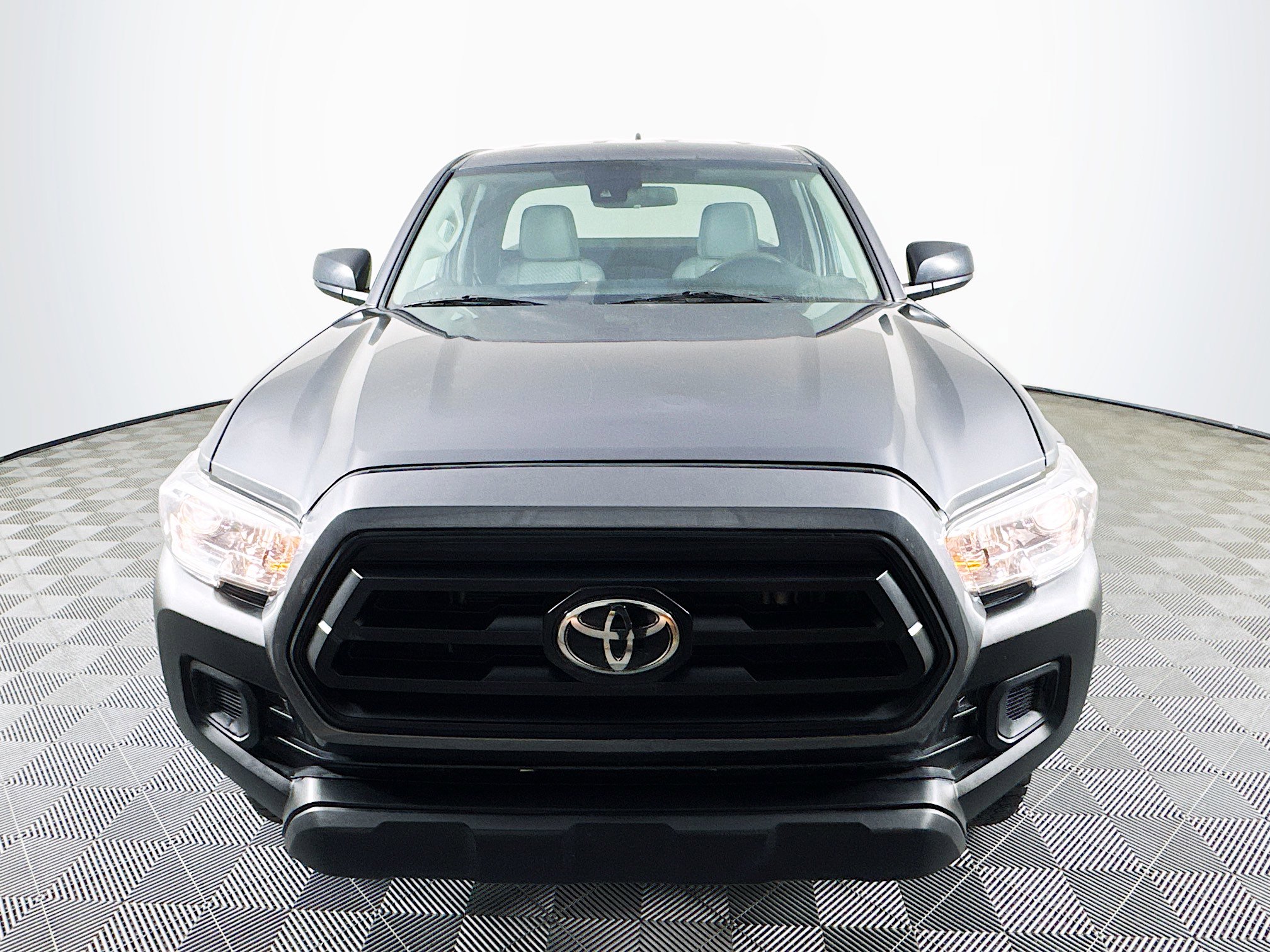 Used 2020 Toyota Tacoma SR image 2