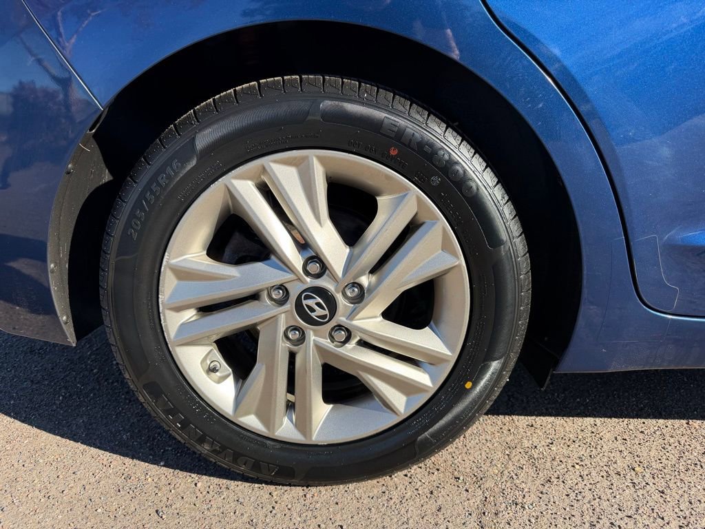 Used 2019 Hyundai Elantra SEL image 12