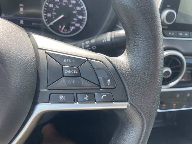 Used 2024 Nissan Sentra SV FWD image 28