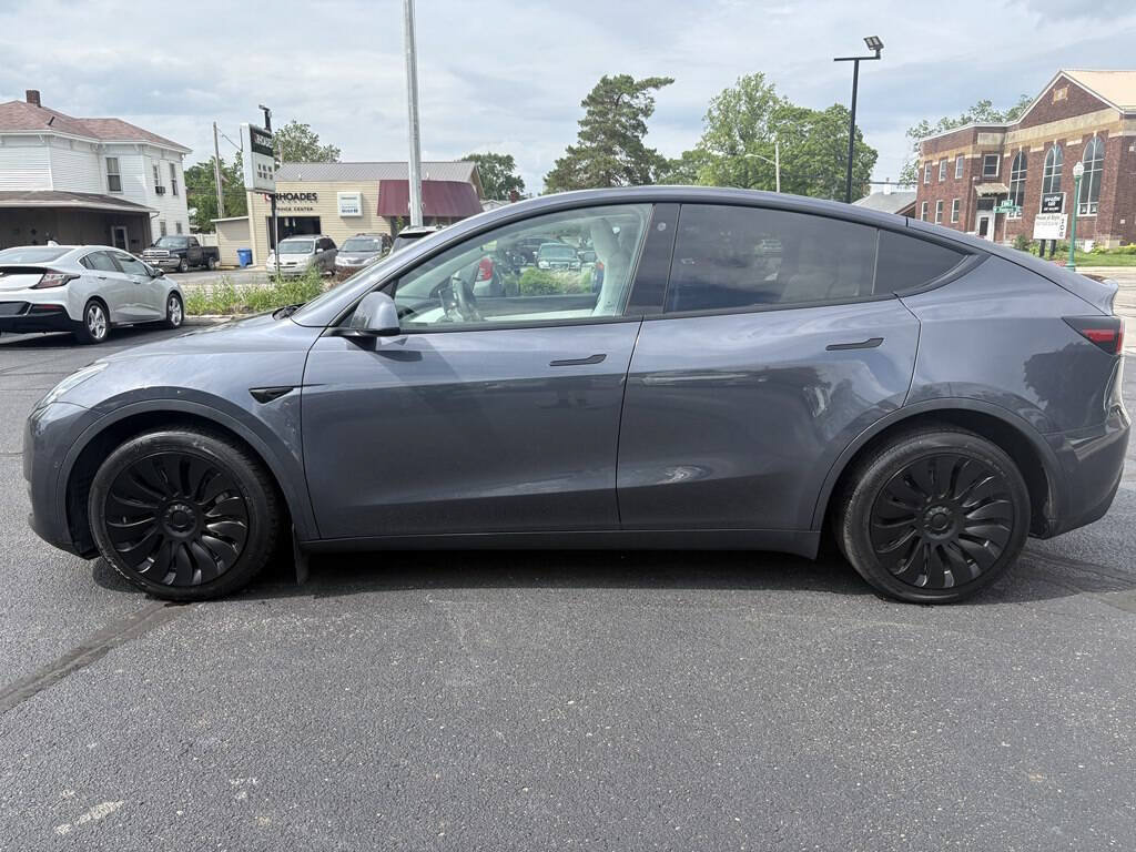 Used 2022 Tesla Model Y Long Range AWD/4WD image 3