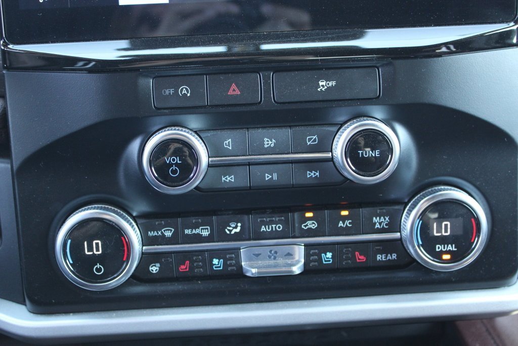 Used 2024 Ford Expedition Limited image 21