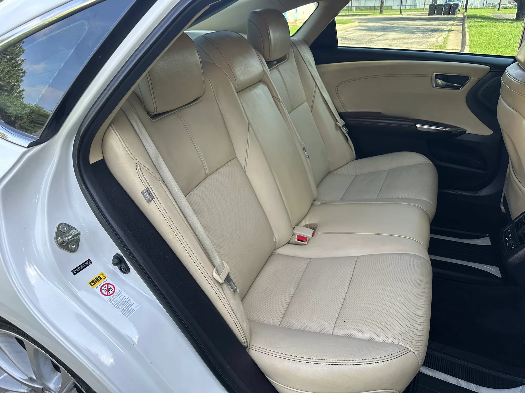 Used 2014 Toyota Avalon Limited FWD image 13