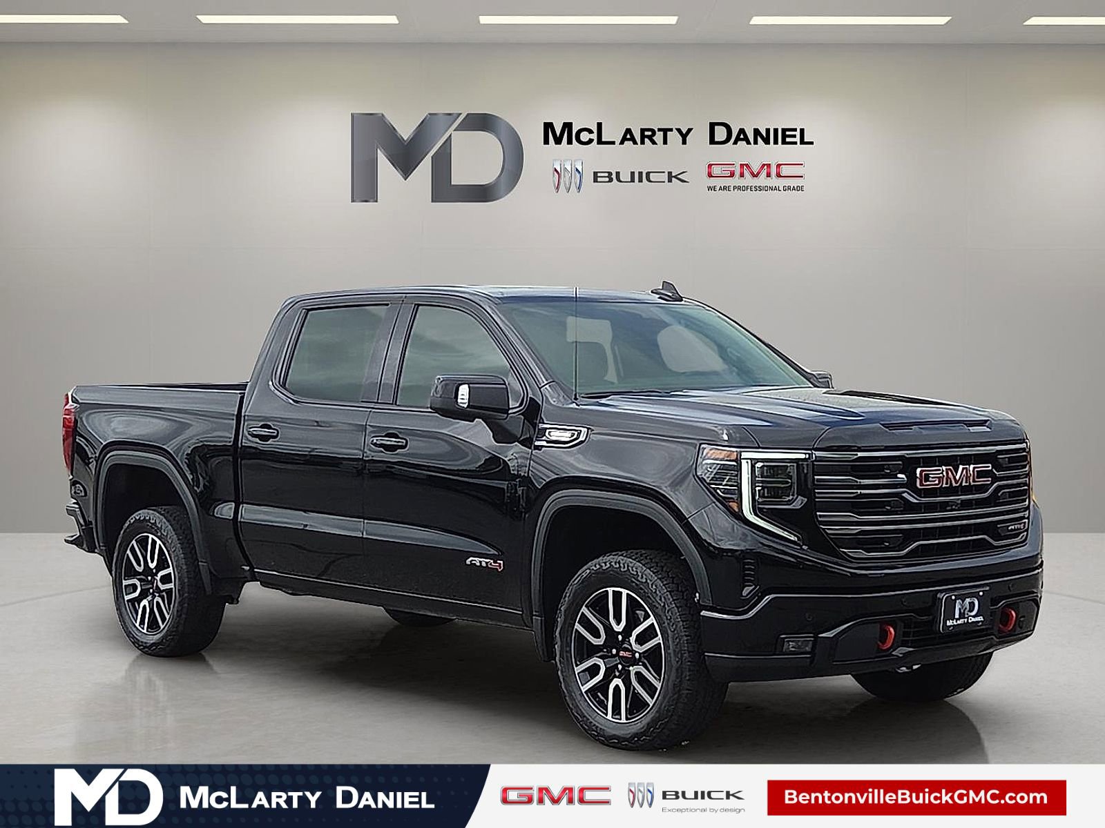Used 2025 GMC Sierra 1500 AT4 w/ AT4 Premium Package AWD/4WD image 1