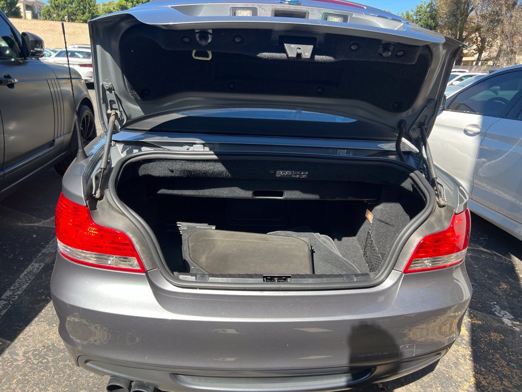 Used 2010 BMW 135i Convertible RWD image 7