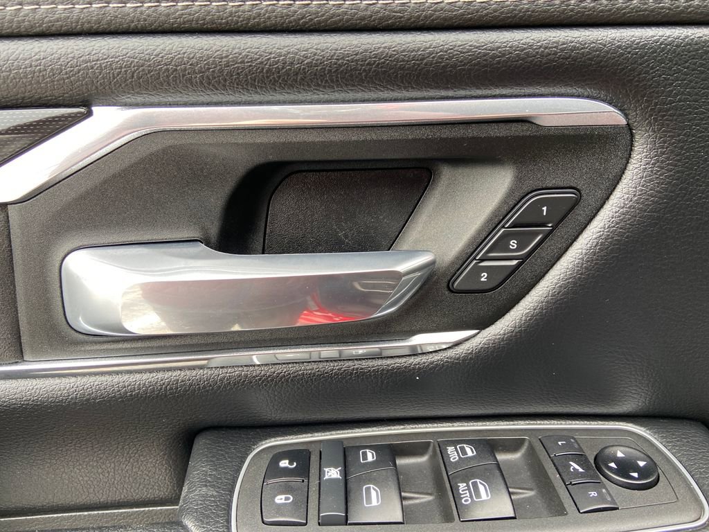 Used 2021 RAM 1500 Laramie w/ Sport Appearance Package image 15