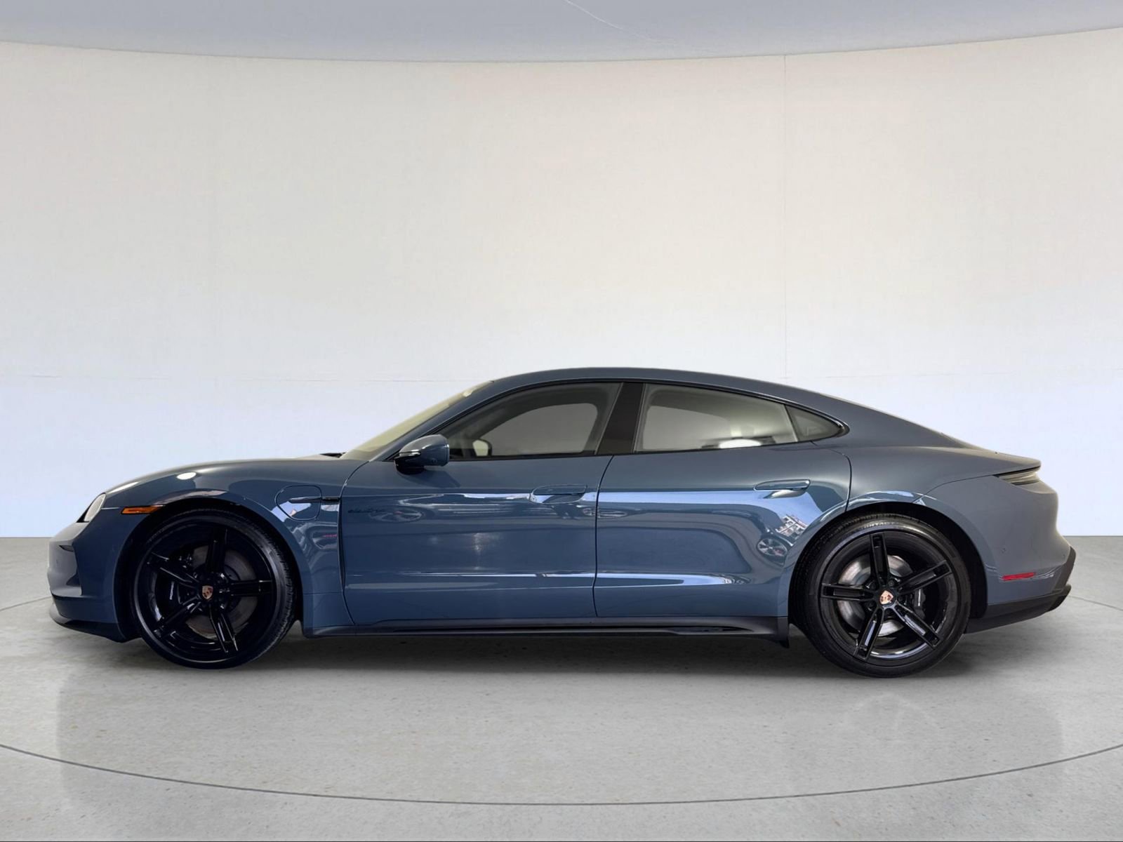 New 2026 Porsche Taycan GTS video 2