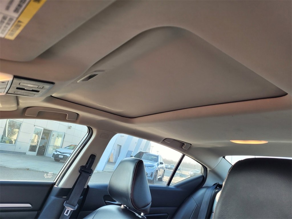 Used 2023 Nissan Altima 2.5 SR w/ SR Premium Package image 8